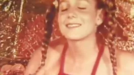 با یک خروس چاق ، یک  ...