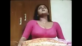 سبزه پوشیده شده با ر ...